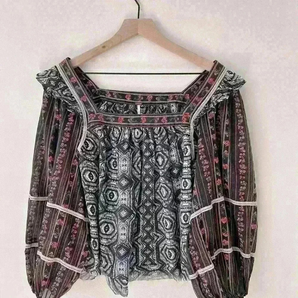 Free people Mostly Meadow Blouse Size S